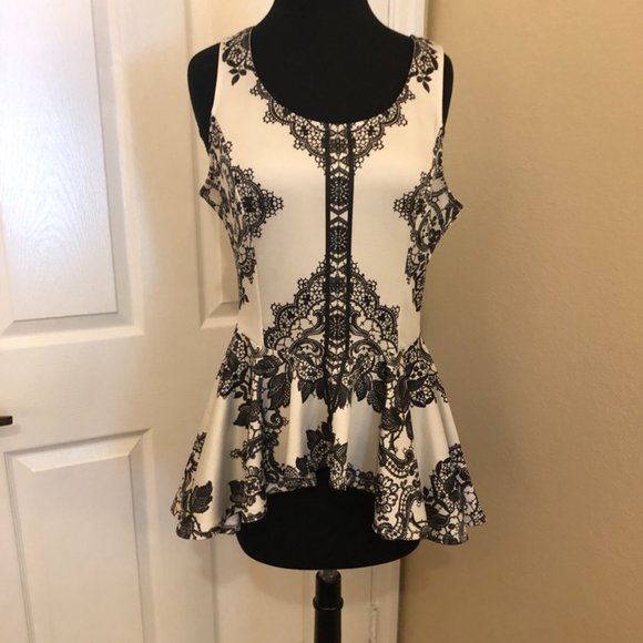 Romeo&Juliet Couture top szM B10 - Picture 1 of 7